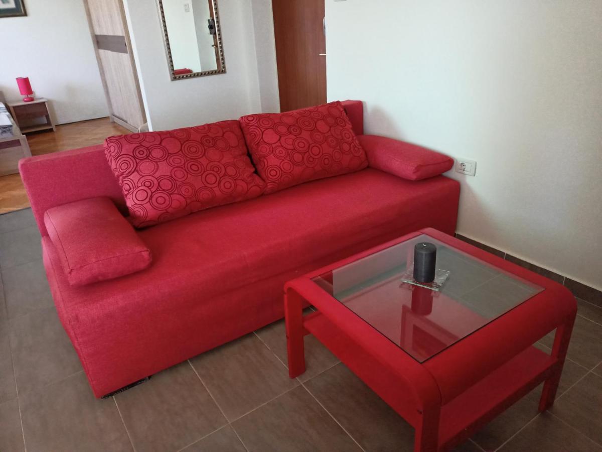 Cozy Apartment In The City Center Пула Экстерьер фото
