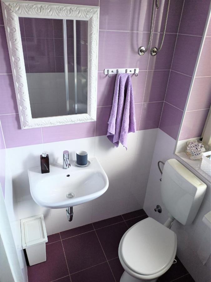 Cozy Apartment In The City Center Пула Экстерьер фото