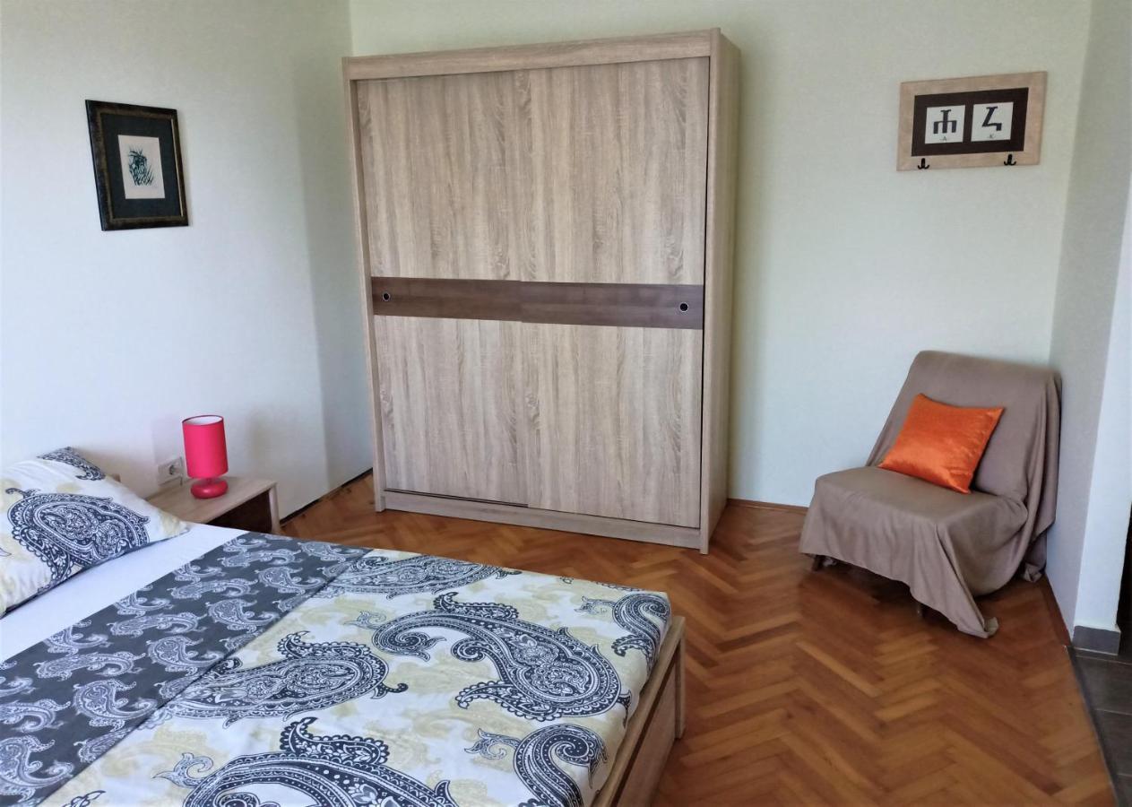 Cozy Apartment In The City Center Пула Экстерьер фото