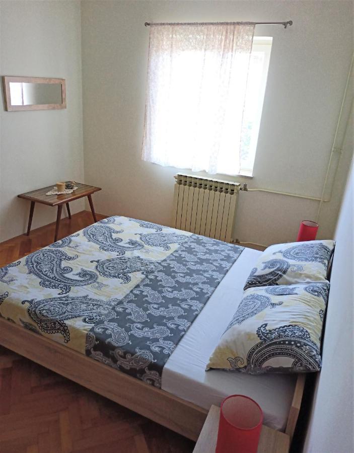 Cozy Apartment In The City Center Пула Экстерьер фото
